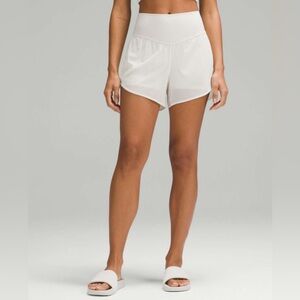 lululemon Nulu & Mesh HR Yoga Short 3.5", sz 6, Bone - **Like New